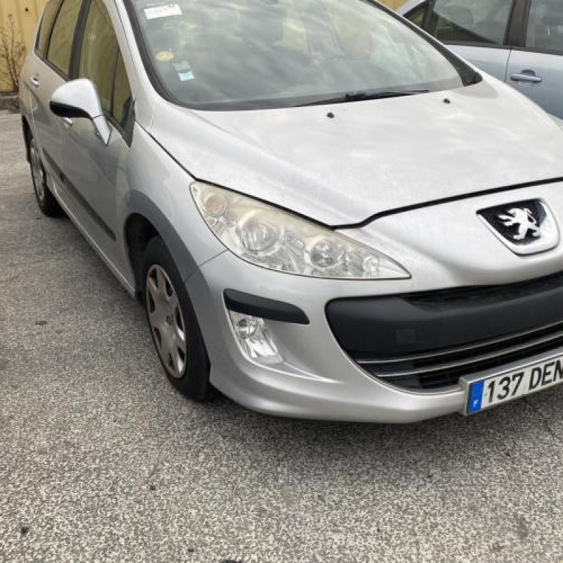 Pretensionneur de ceinture avant droit PEUGEOT 308 1 SW Photo n°18