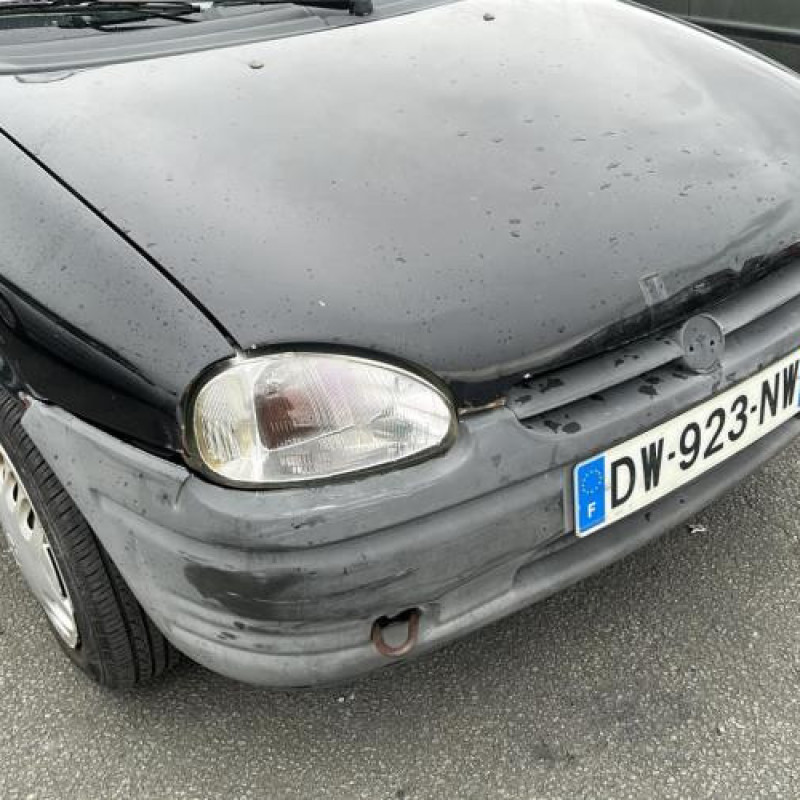 Feu arriere principal gauche (feux) OPEL CORSA B Photo n°4