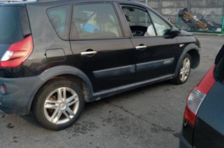 Pare choc arriere RENAULT SCENIC 2