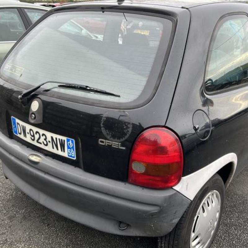 Serrure avant gauche OPEL CORSA B Photo n°6