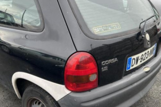 Serrure avant gauche OPEL CORSA B