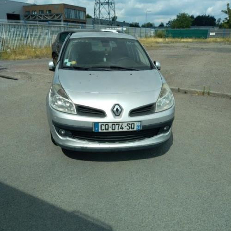 Renfort pare choc arriere (traverse) RENAULT CLIO 3 Photo n°8