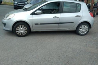 Renfort pare choc arriere (traverse) RENAULT CLIO 3