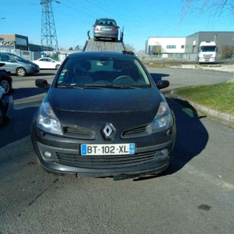 Pretensionneur de ceinture avant droit RENAULT CLIO 3 Photo n°5