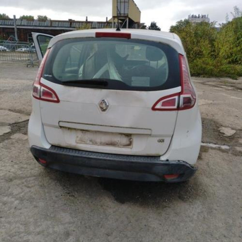 Boitier UCH RENAULT SCENIC 3 Photo n°6