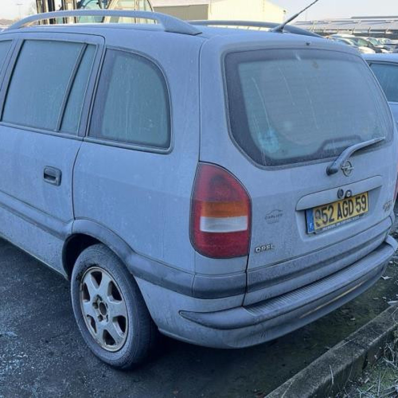 Anti brouillard gauche (feux) OPEL ZAFIRA A Photo n°8