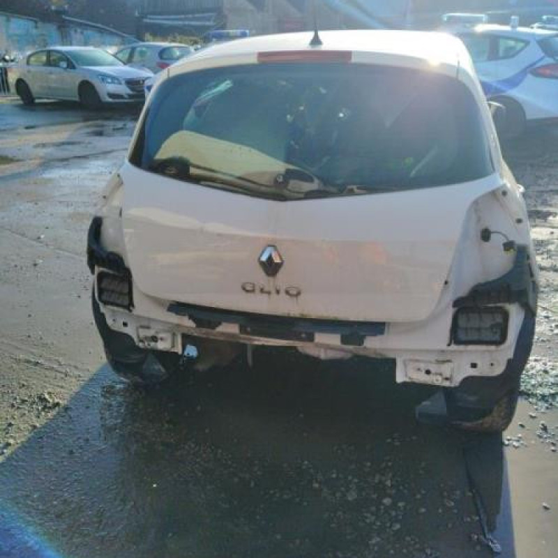 Boitier UCH RENAULT CLIO 3 Photo n°6