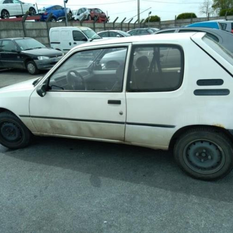 Boite de vitesses PEUGEOT 205 Photo n°9