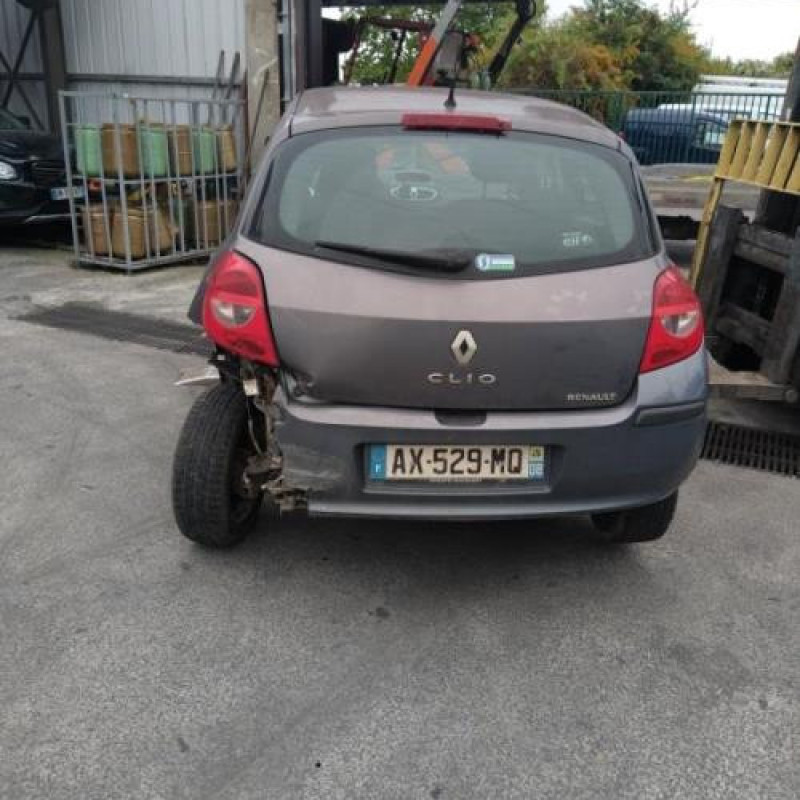 Pretensionneur de ceinture arriere droit RENAULT CLIO 3 Photo n°8