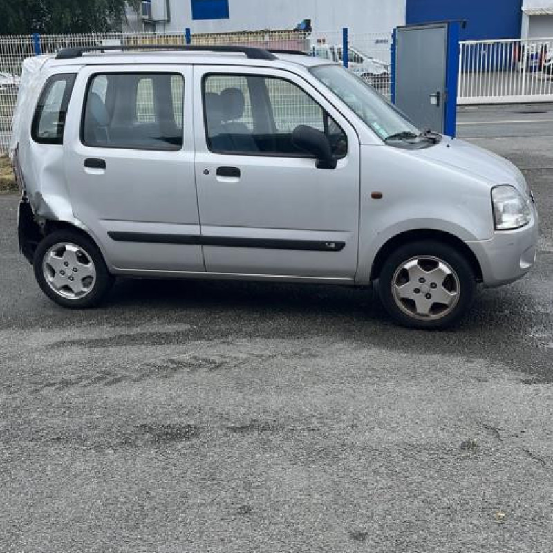 Feu arriere stop central SUZUKI WAGON-R Photo n°5