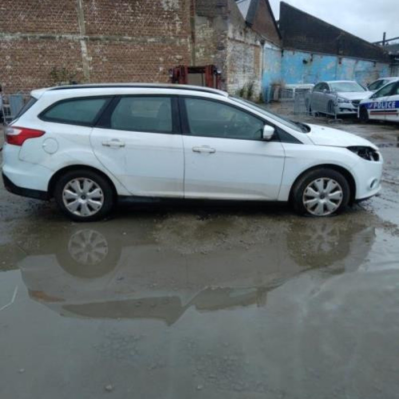 Air bag conducteur FORD FOCUS 3 Photo n°5