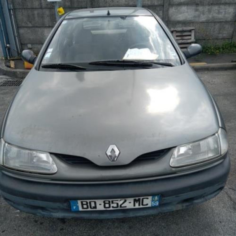 Moteur RENAULT LAGUNA 1 Photo n°3