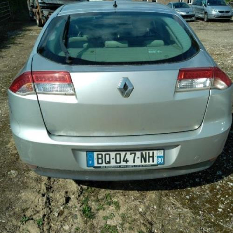 Pretensionneur de ceinture arriere droit RENAULT LAGUNA 3 Photo n°8