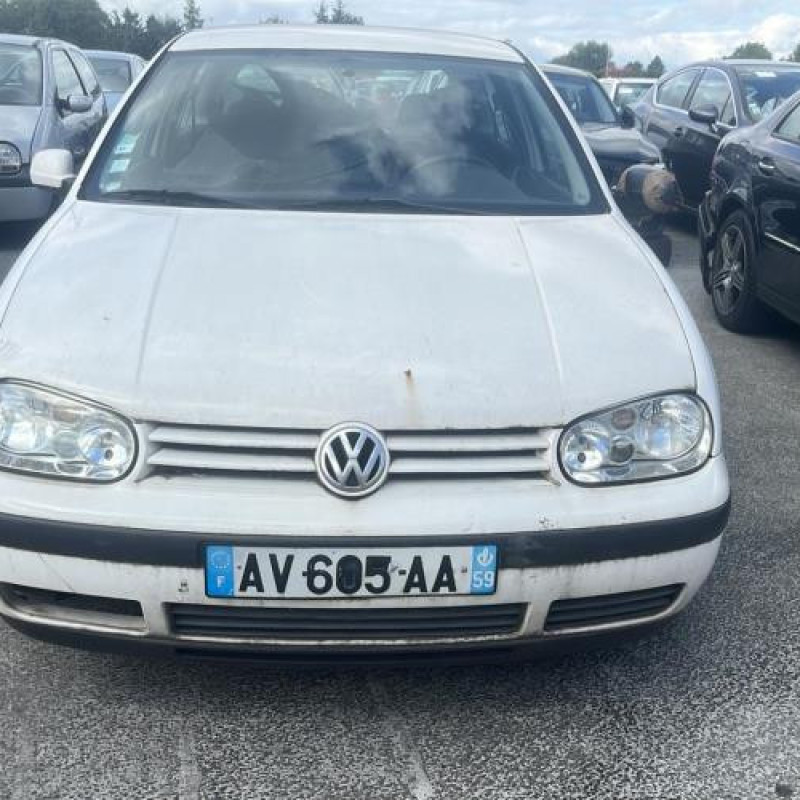 Pare choc arriere VOLKSWAGEN GOLF 4 Photo n°8