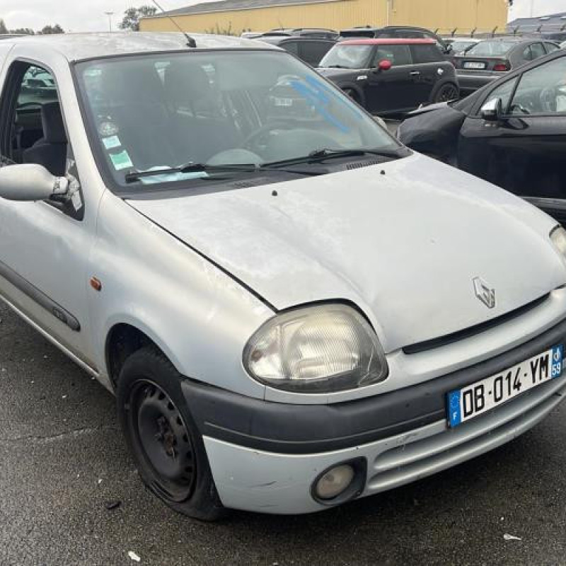 Vitre arriere droit RENAULT CLIO 2 Photo n°8