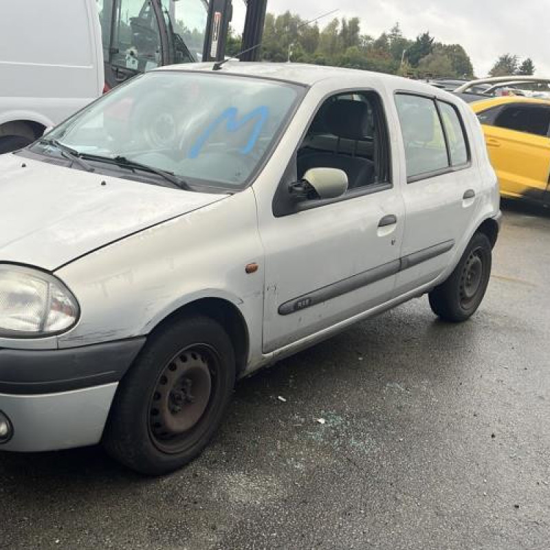 Vitre arriere droit RENAULT CLIO 2 Photo n°9