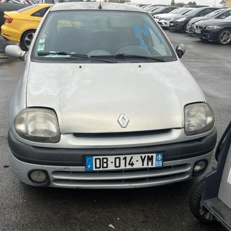 Bouton de warning RENAULT CLIO 2 Photo n°4