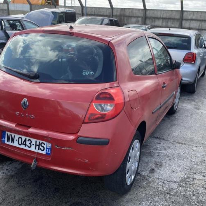 Boitier UCH RENAULT CLIO 3 Photo n°4