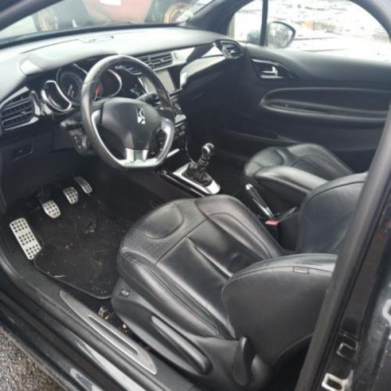 Poignee interieur avant droit CITROEN DS3 Photo n°9