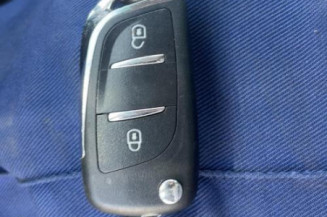 Poignee porte arriere gauche CITROEN C3 2