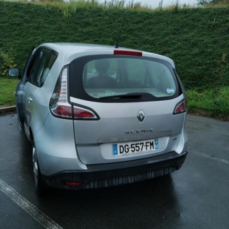 Boitier UCH RENAULT SCENIC 3 Photo n°6