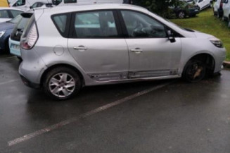 Boitier UCH RENAULT SCENIC 3