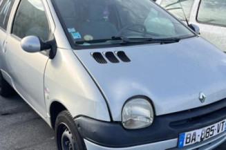 Pare boue avant droit RENAULT TWINGO 1