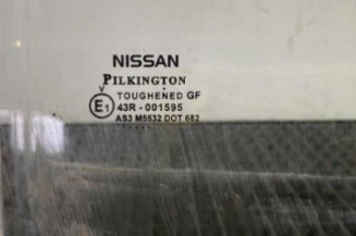 Vitre arriere droit NISSAN NOTE 1