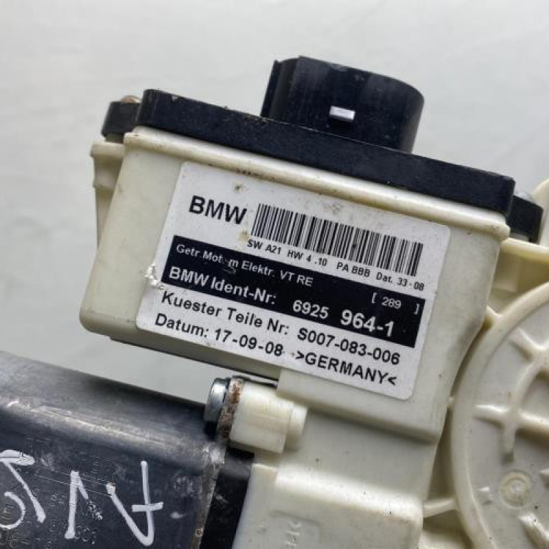 Leve vitre electrique avant droit BMW X3 E83 Photo n°10