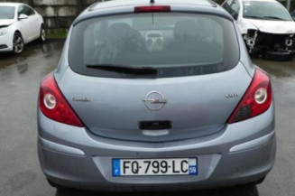 Serrure avant gauche OPEL CORSA D