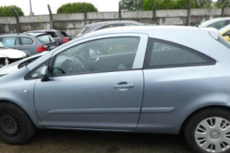 Serrure avant gauche OPEL CORSA D