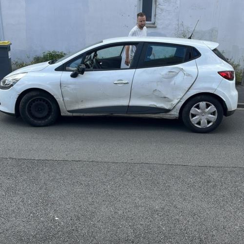 Poignee porte arriere droit RENAULT CLIO 4 Photo n°9