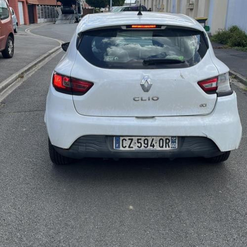 Vitre arriere droit RENAULT CLIO 4 Photo n°8