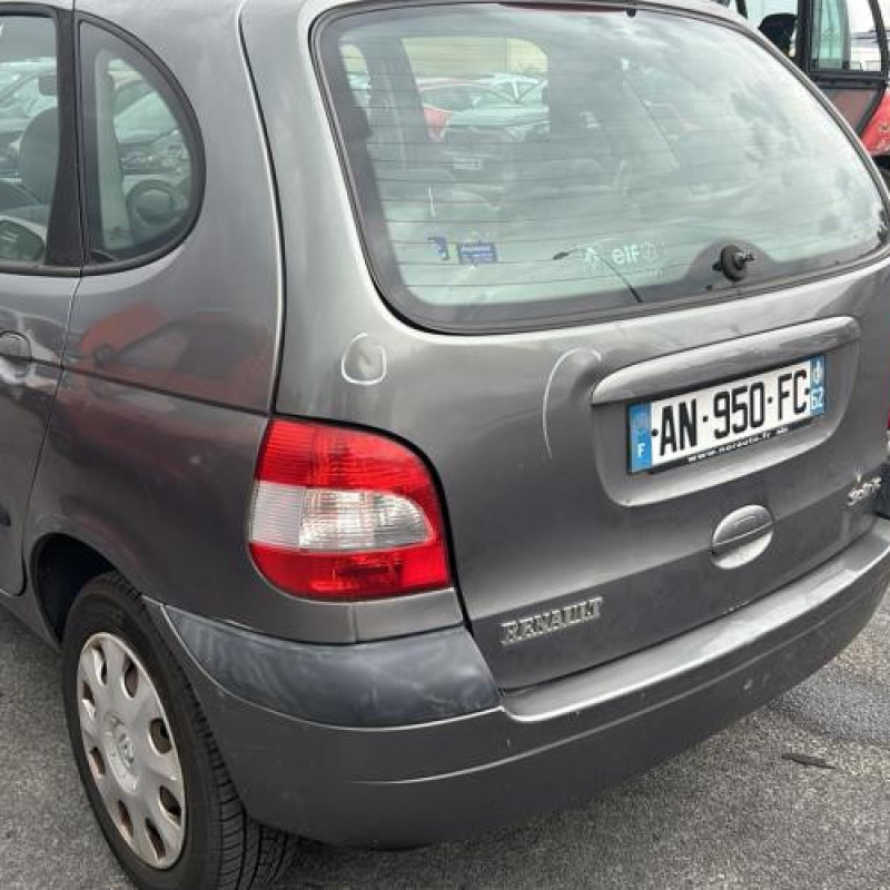 Compresseur clim RENAULT SCENIC 1 Photo n°9