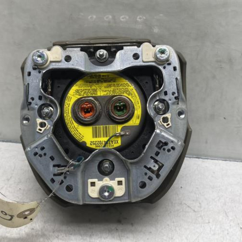 Air bag conducteur AUDI A4 2 Photo n°8