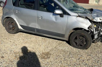 Arret de porte arriere gauche RENAULT SCENIC 3