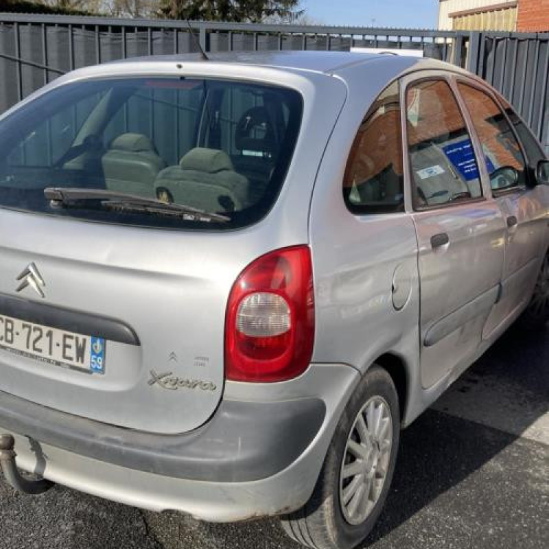 Moteur CITROEN XSARA PICASSO Photo n°3