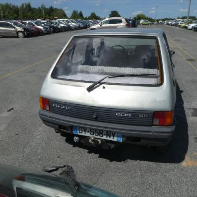 Moteur PEUGEOT 205 Photo n°3