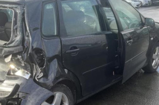 Poignee porte avant droit VOLKSWAGEN POLO 4