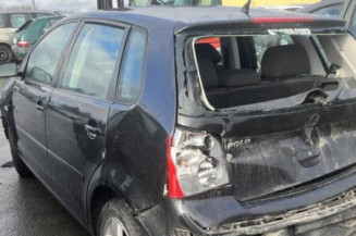 Poignee porte avant droit VOLKSWAGEN POLO 4