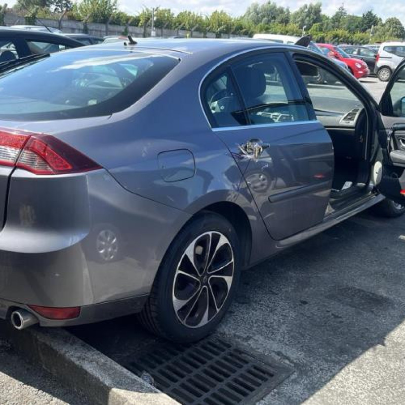 Feu arriere stop central RENAULT LAGUNA 3 Photo n°6