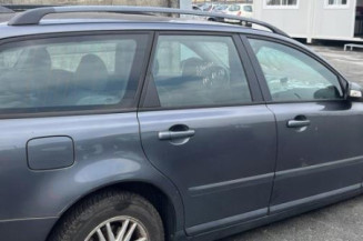 Poignee porte avant droit VOLVO V 50