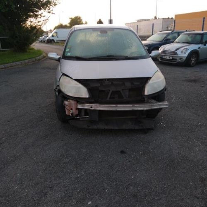 Boitier UCH RENAULT SCENIC 2 Photo n°4