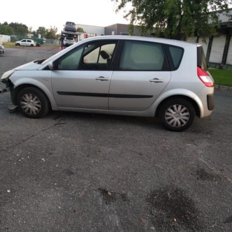 Boitier UCH RENAULT SCENIC 2 Photo n°7