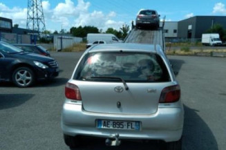 Vitre avant gauche TOYOTA YARIS 1