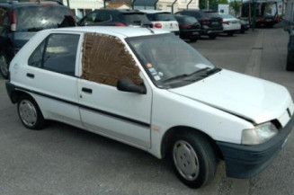 Poignee porte avant droit PEUGEOT 106