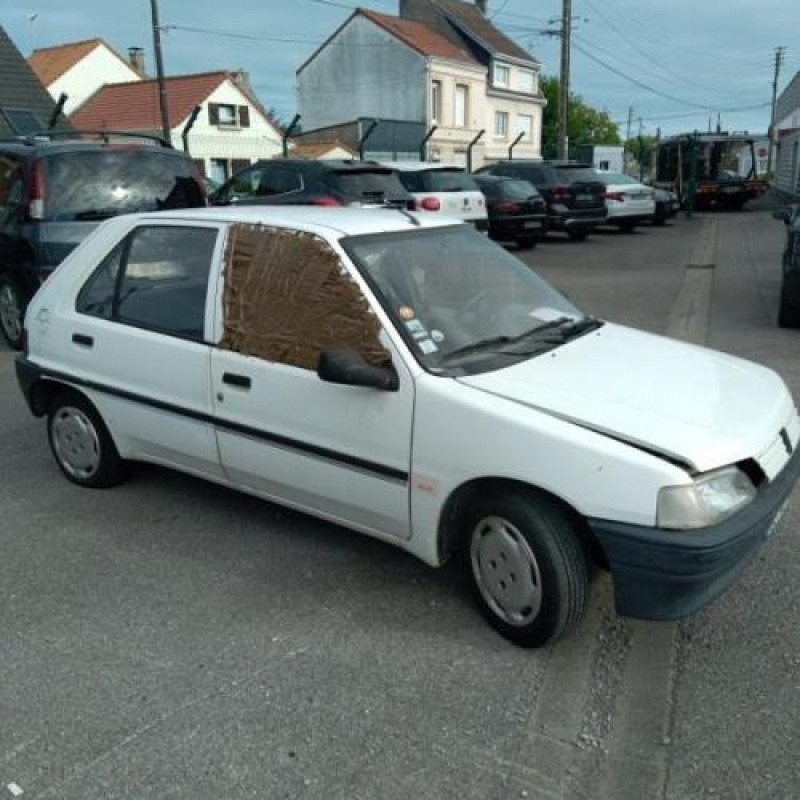 Poignee porte avant droit PEUGEOT 106 Photo n°6