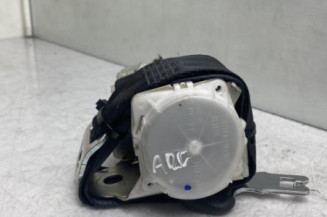 Ceinture arriere centrale SUZUKI SWIFT 4