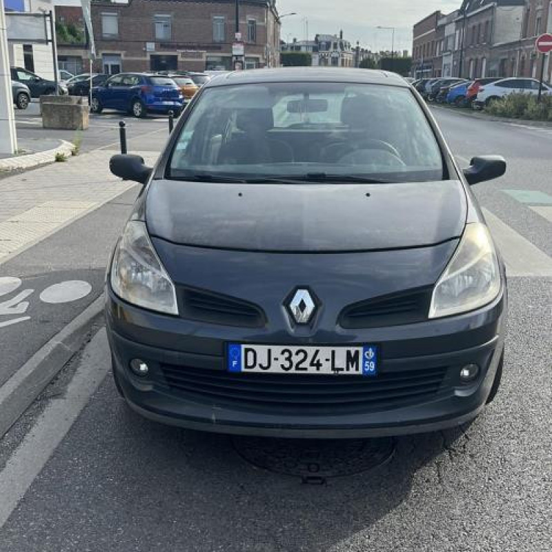 Pretensionneur de ceinture arriere droit RENAULT CLIO 3 Photo n°5