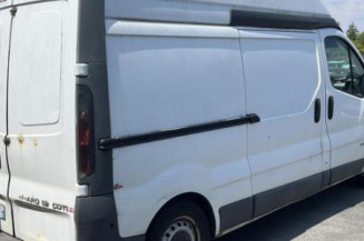 Porte avant droit OPEL VIVARO 1